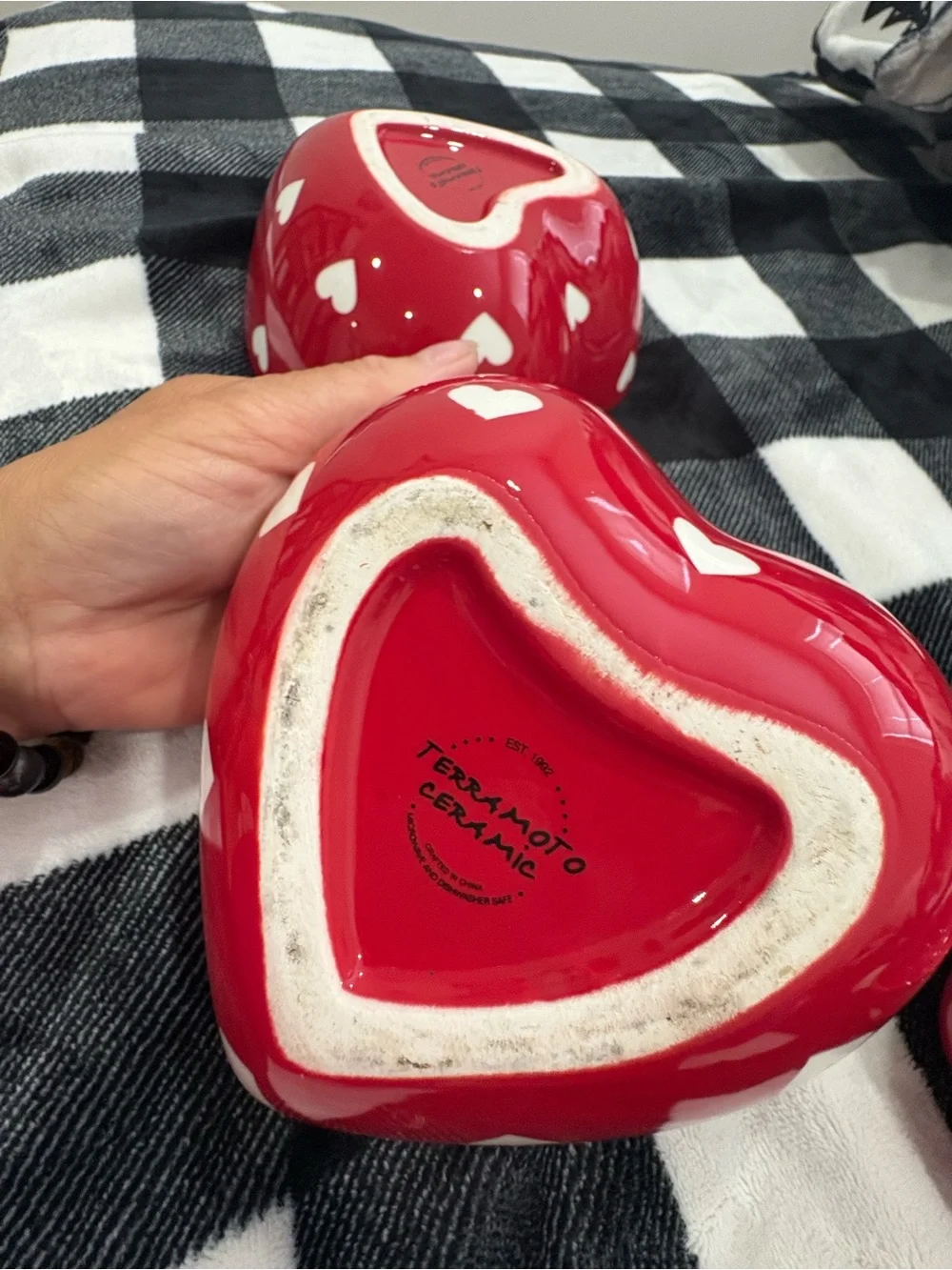 Bright Red Ceramic nesting bowls w/white hearts on side. EXCELLENT condition